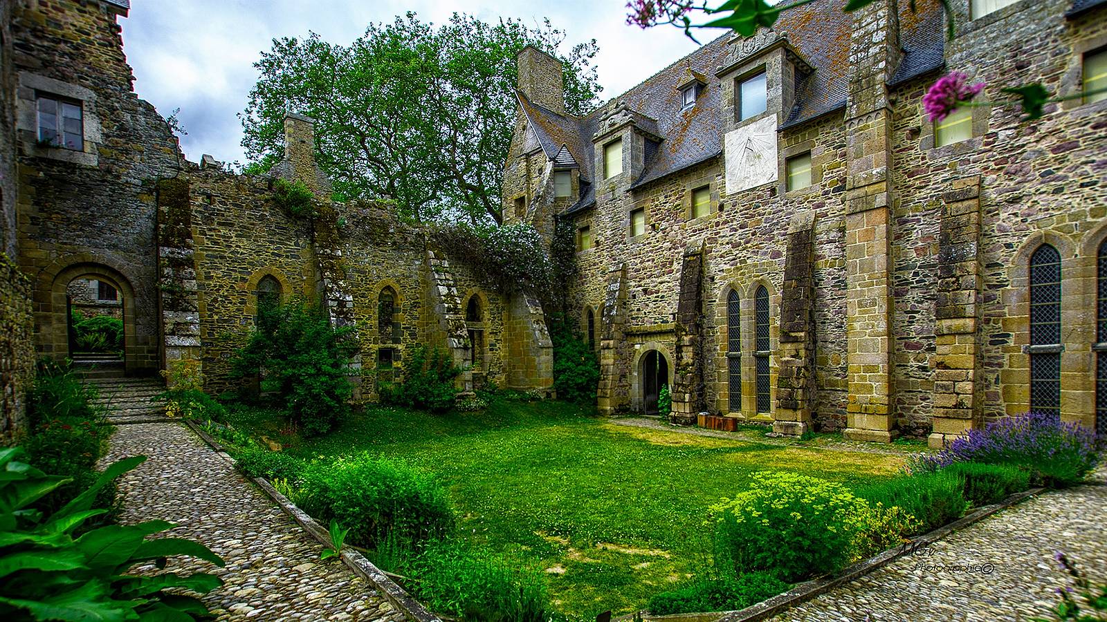 Abbaye de Beauport Découvrir l'abbaye et le domaine de Beauport