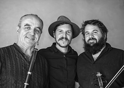 Baleer Bro en concert au café l'Herbe Folle, à l'abbaye de Beauport, à Paimpol